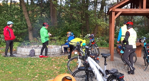 w miejscu ogniska... przy jeziorze w Nowogardzie.